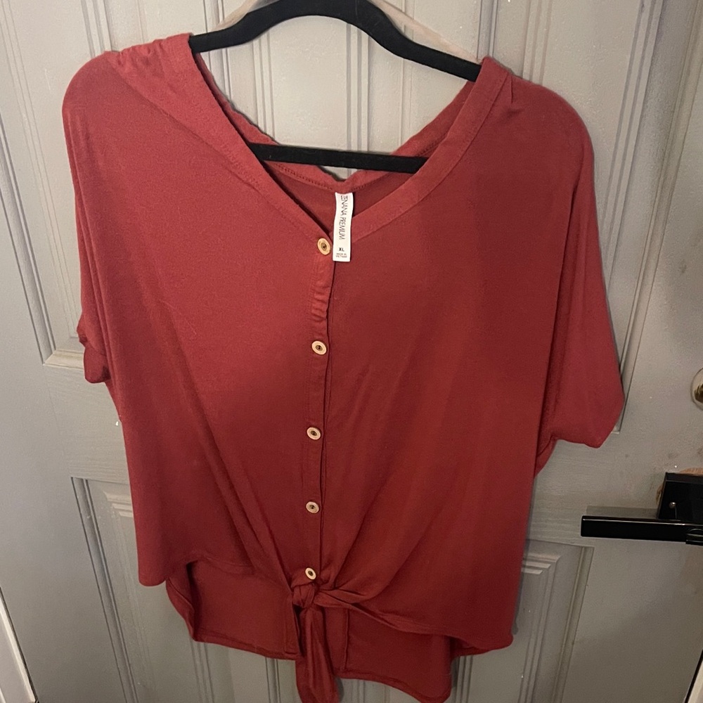 Zenana Outfitters Women's Red Button-Down Shirt